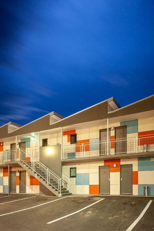 Kingston Hotel Exterior photo